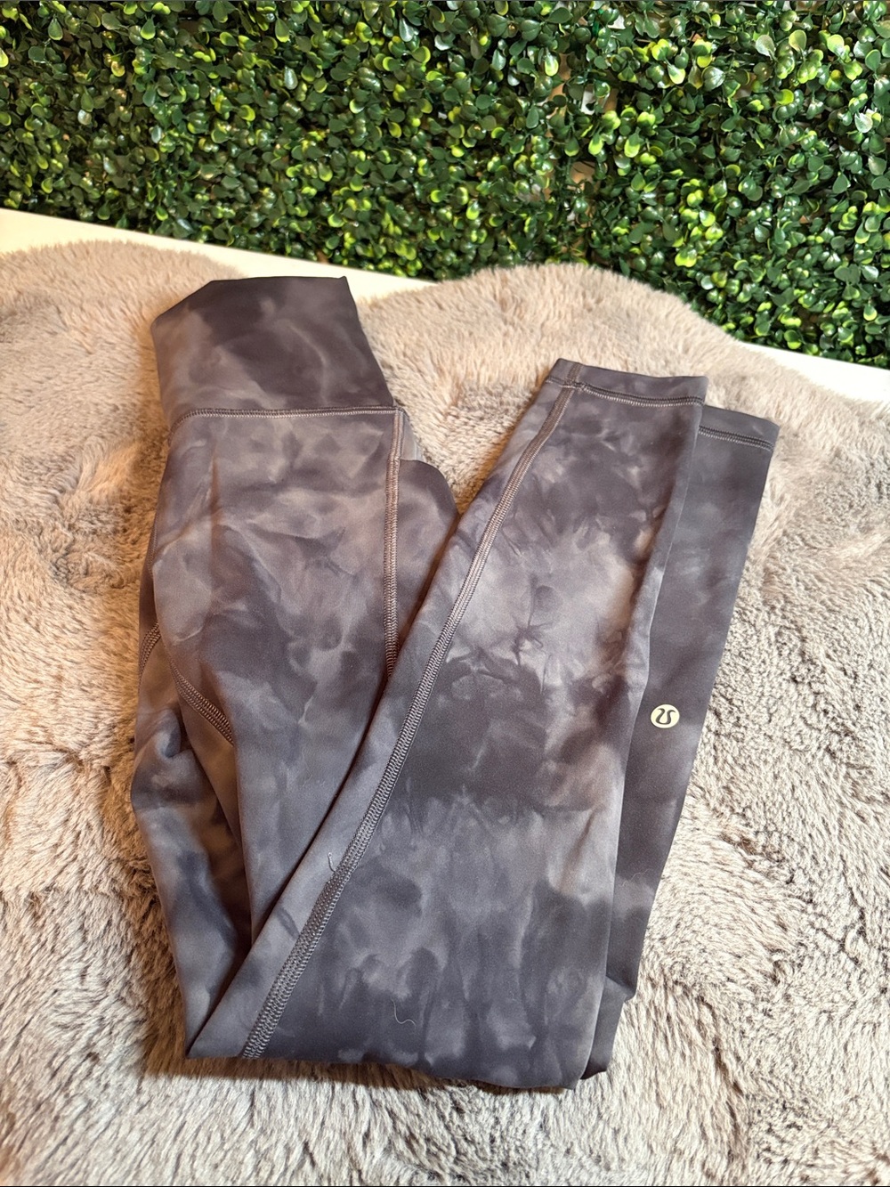 lululemon athletica Women's WunderTrain Charcoal Tie-Dye Leggings Size 2